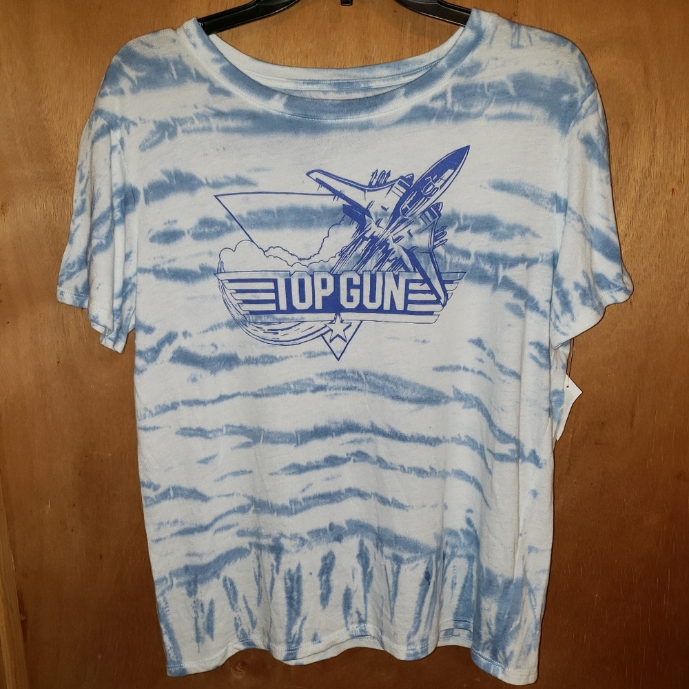 NWT Juniors "Top Gun" Short-Sleeve T-Shirt Size: L